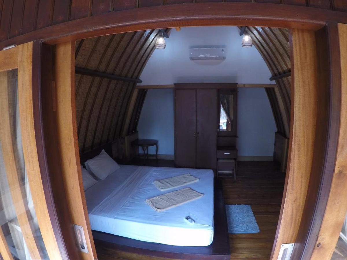 Gili Smile Bungalow Gili Trawangan Exterior photo